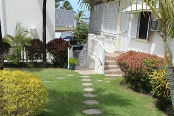 Southern Surf Beach Apartments Rockley Exterior foto