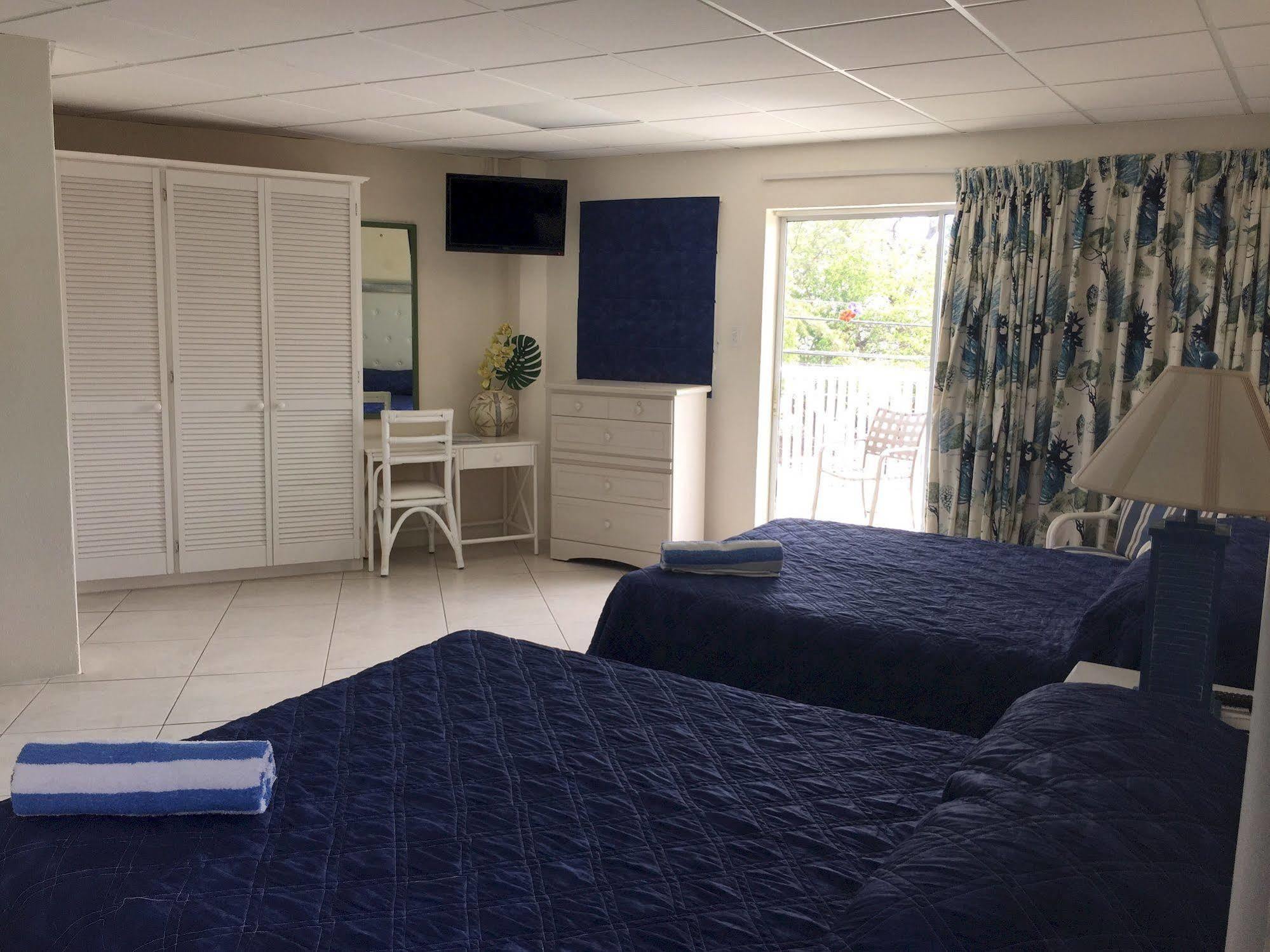 Southern Surf Beach Apartments Rockley Exterior foto