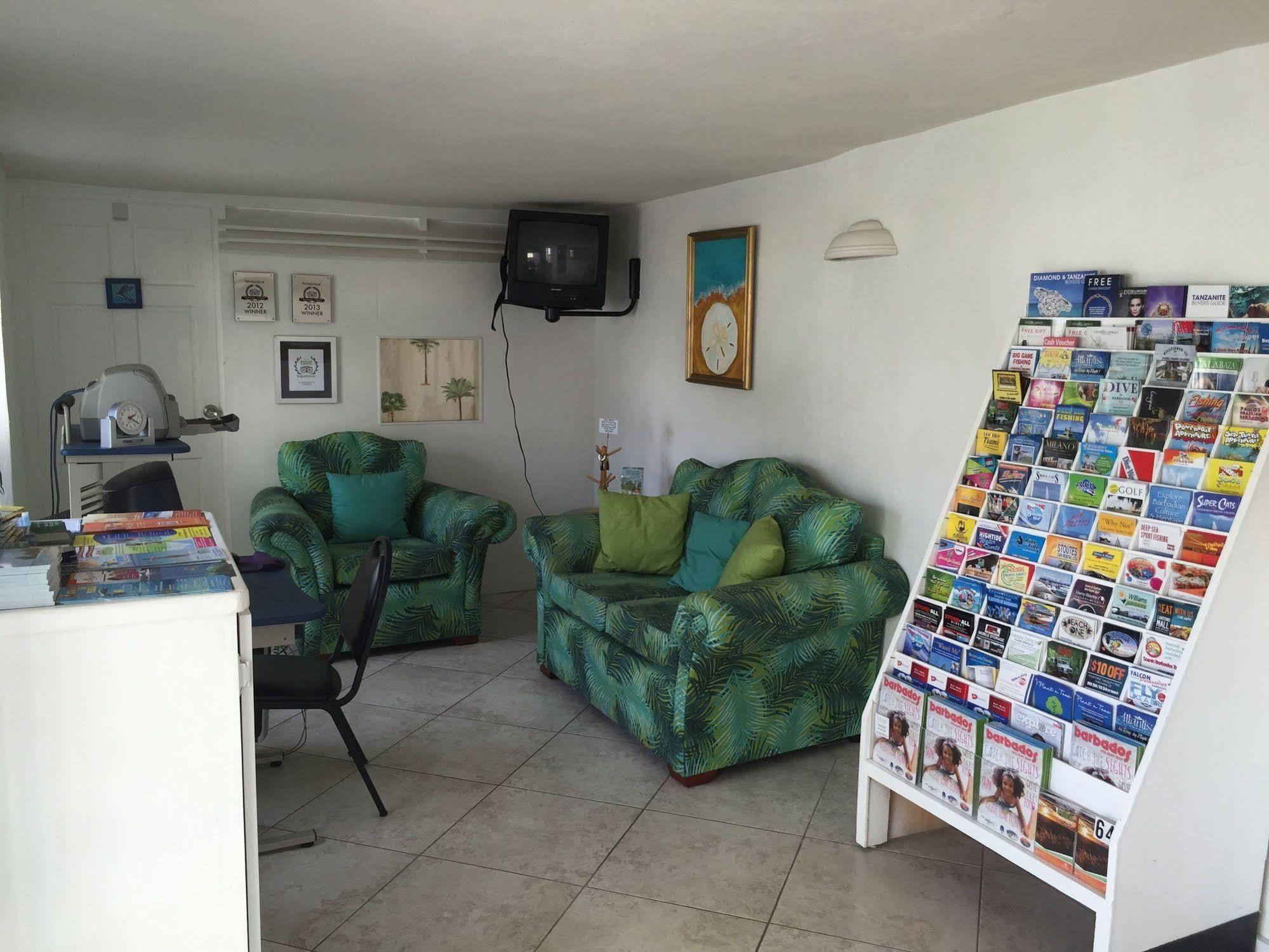 Southern Surf Beach Apartments Rockley Exterior foto